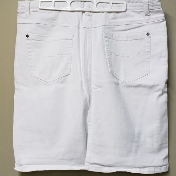 White Denim Jean Skirt- Size 16 - Picture 2 of 3